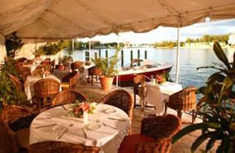 Pelican Bay Hotel Freeport